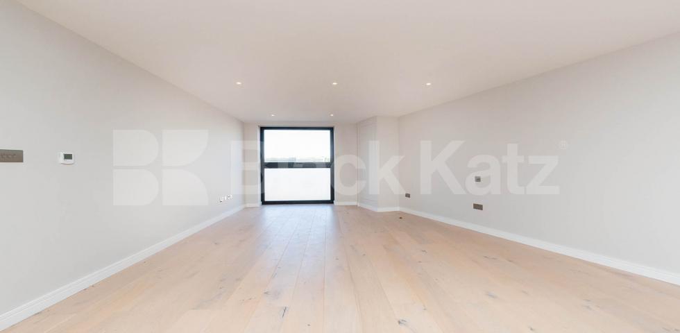 			2 Bedroom, 2 bath, 1 reception Apartment			 Tottenham Lane, Crouch End